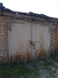 Продам капітальний гараж в центрі міста