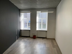 Продаж 3 кімнатної квартири по вул. Під Дубом