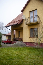 Продаж добротного будинку в передмісті Львова — с. Скнилів